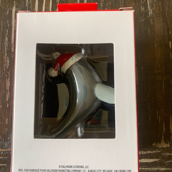 Hallmark Walmart Exclusive Walrus Christmas Tree Holiday Ornament New 2022 - Picture 5 of 5